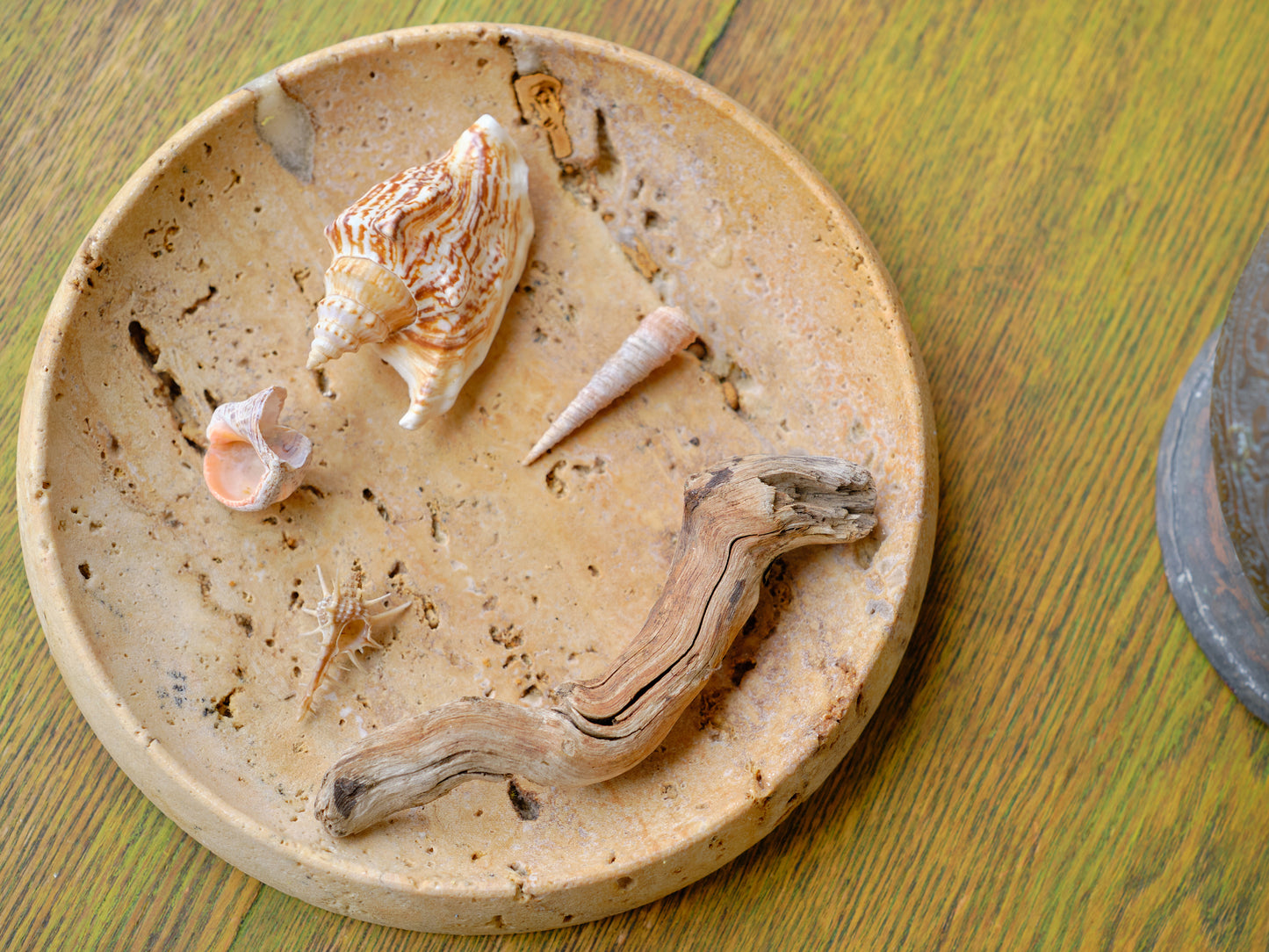 Round Yellow Travertine Tray